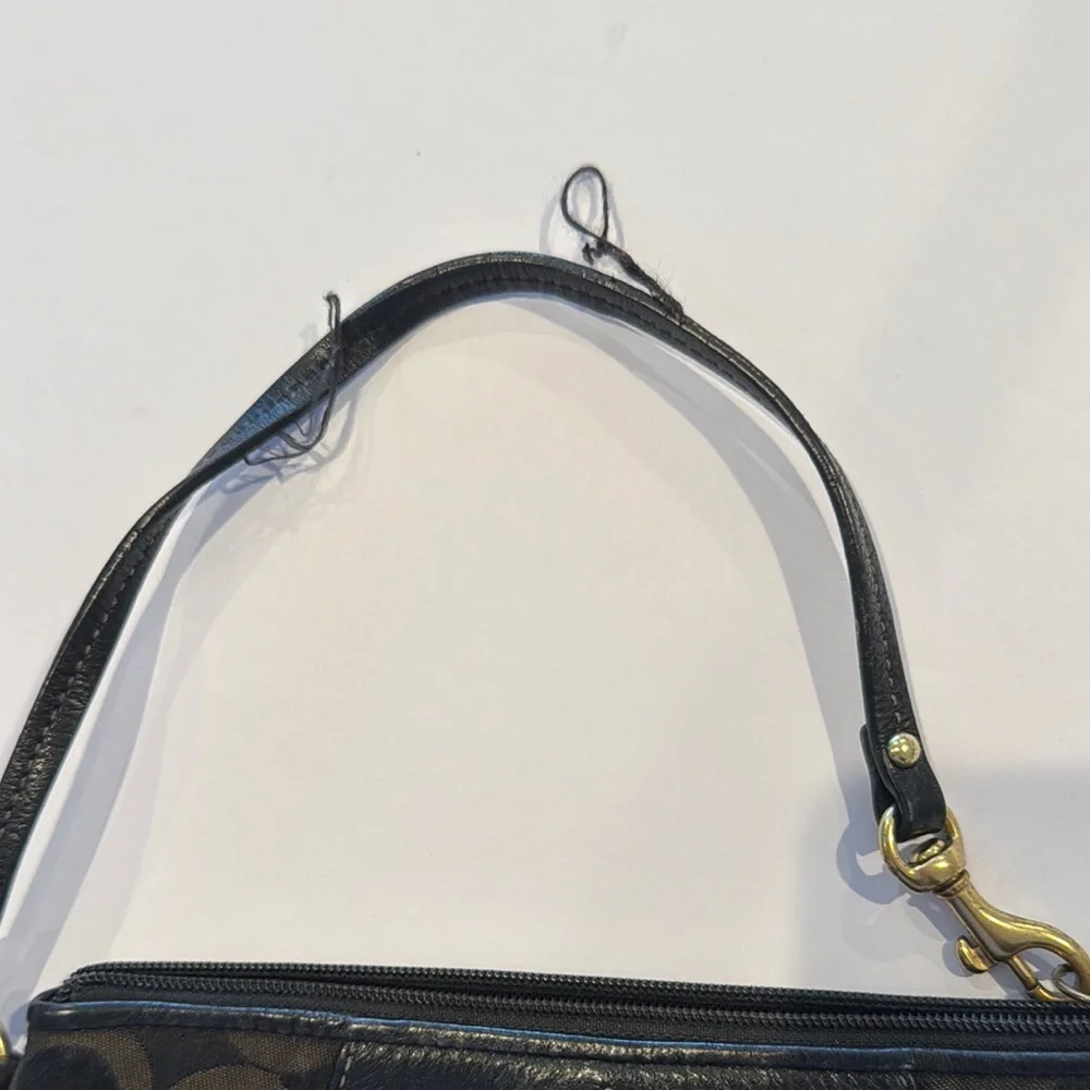 Coach Signature Op Art Wristlet Clutch Mini Purse Wallet Black‎